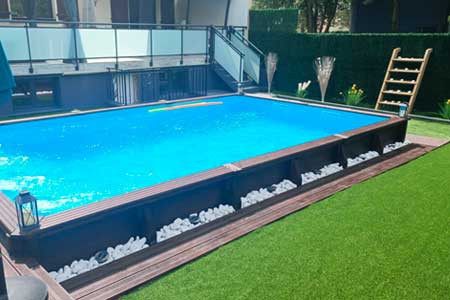 Piscines semi-enterrées